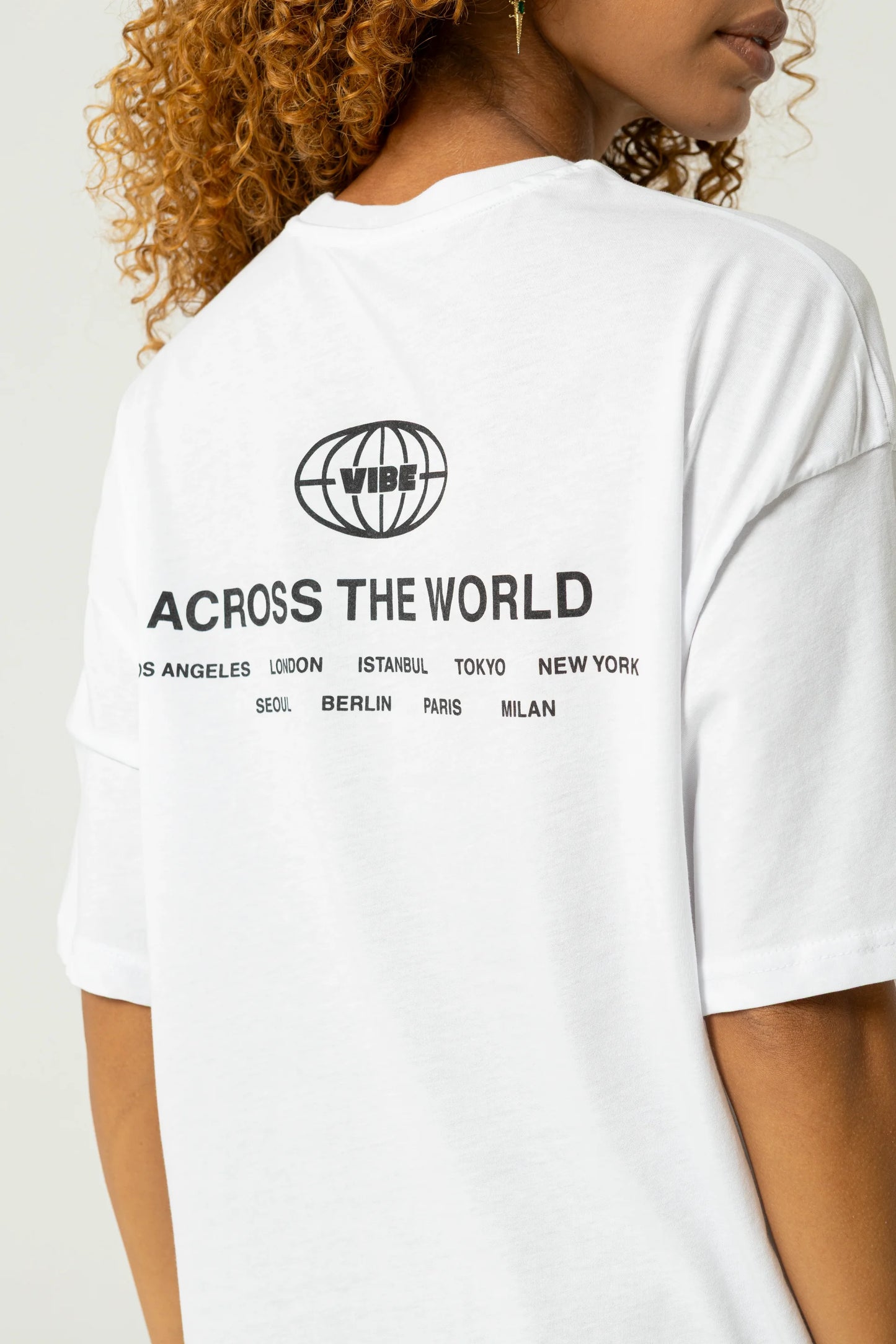 Across The World Oversize Beyaz T-Shirt