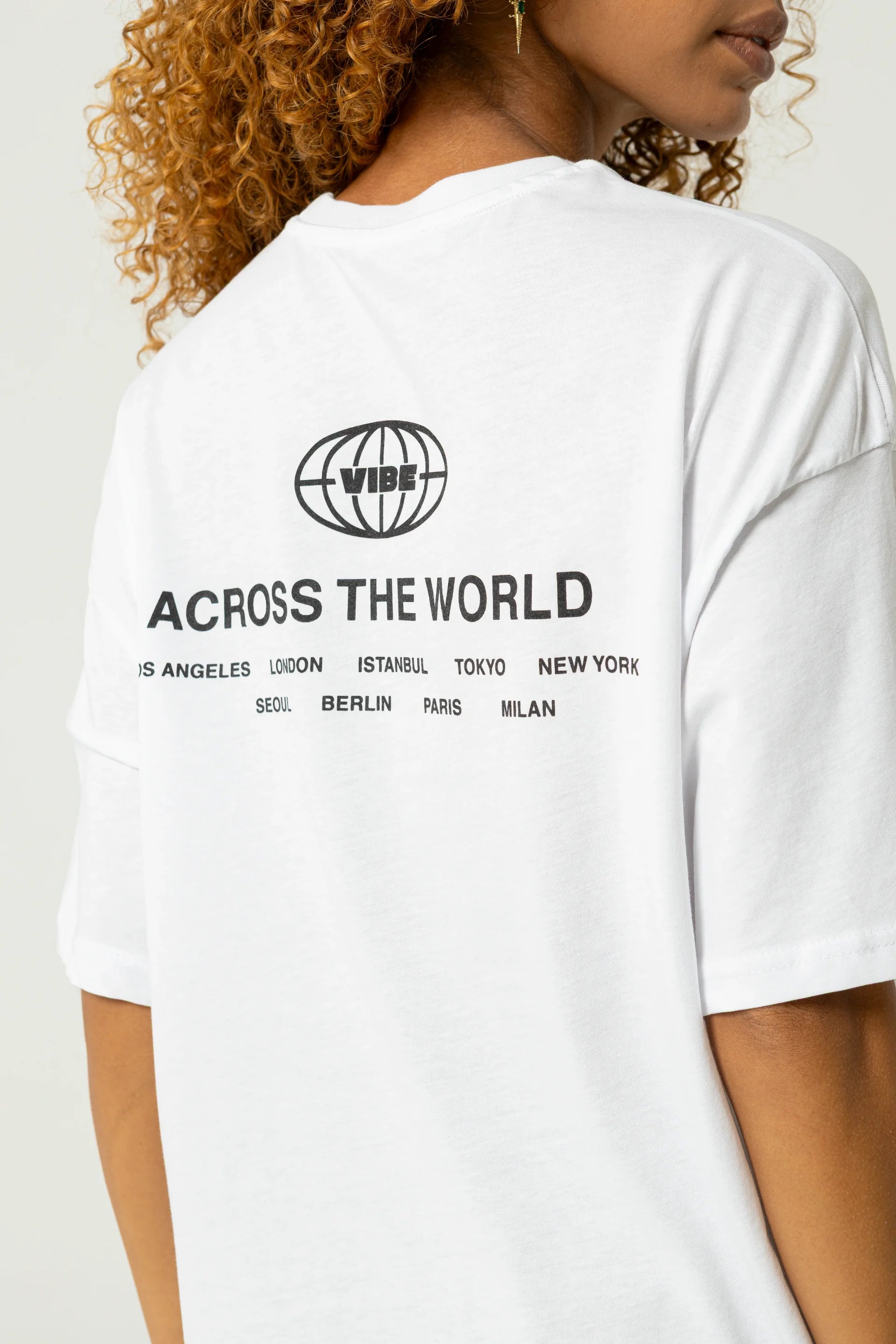 Across The World Oversize Beyaz T-Shirt
