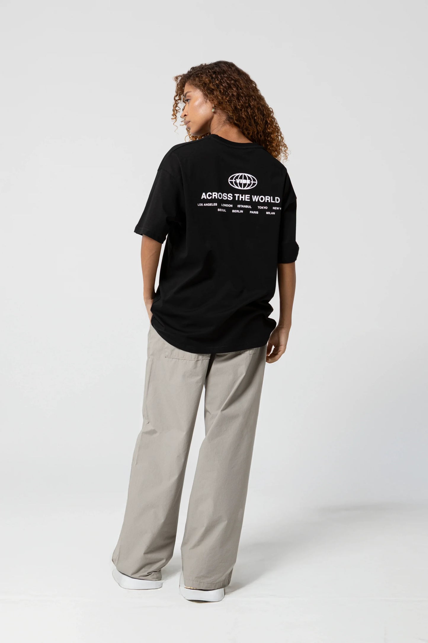 Across The World Oversize Siyah T-Shirt