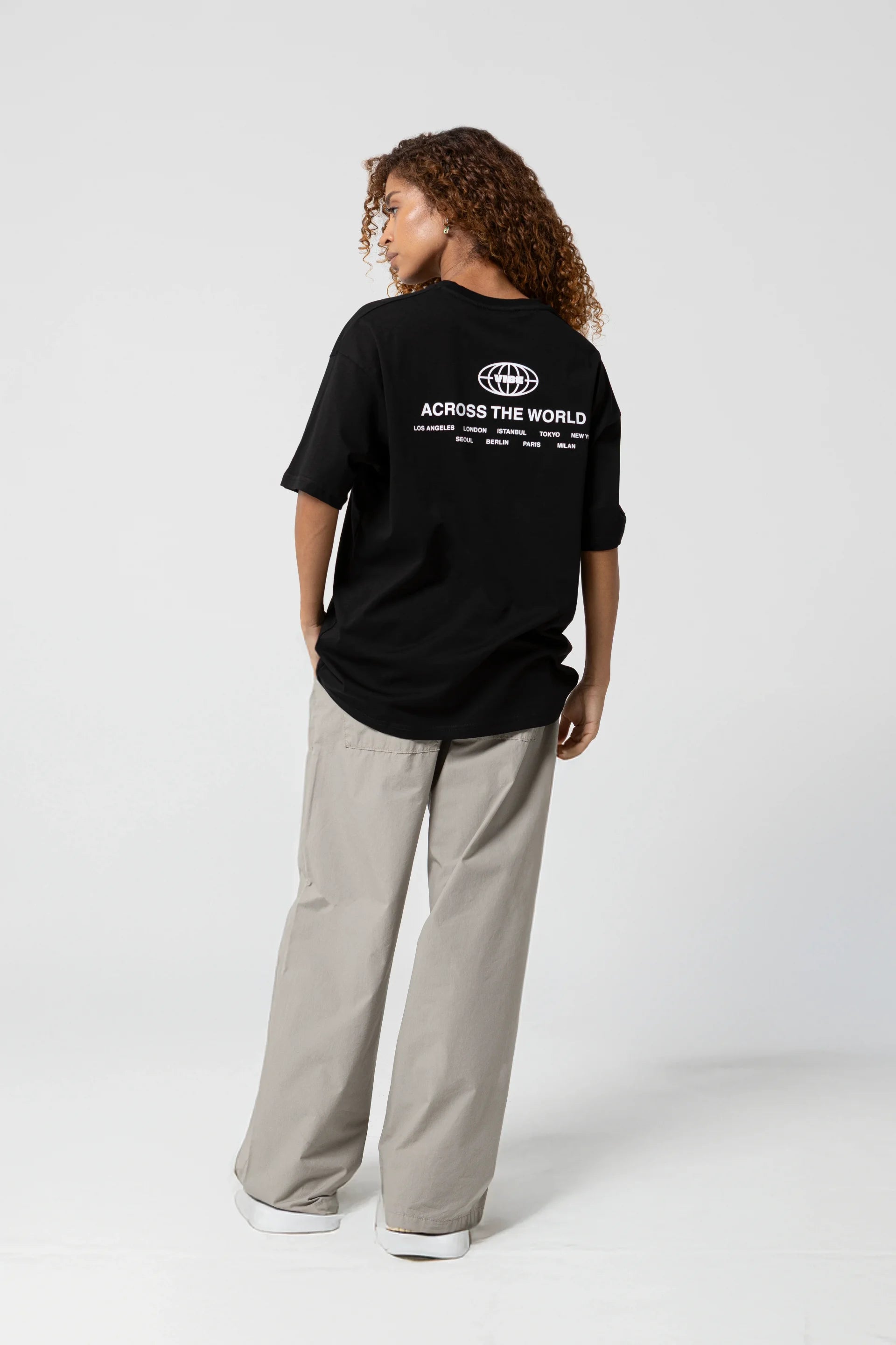 Across The World Oversize Siyah T-Shirt