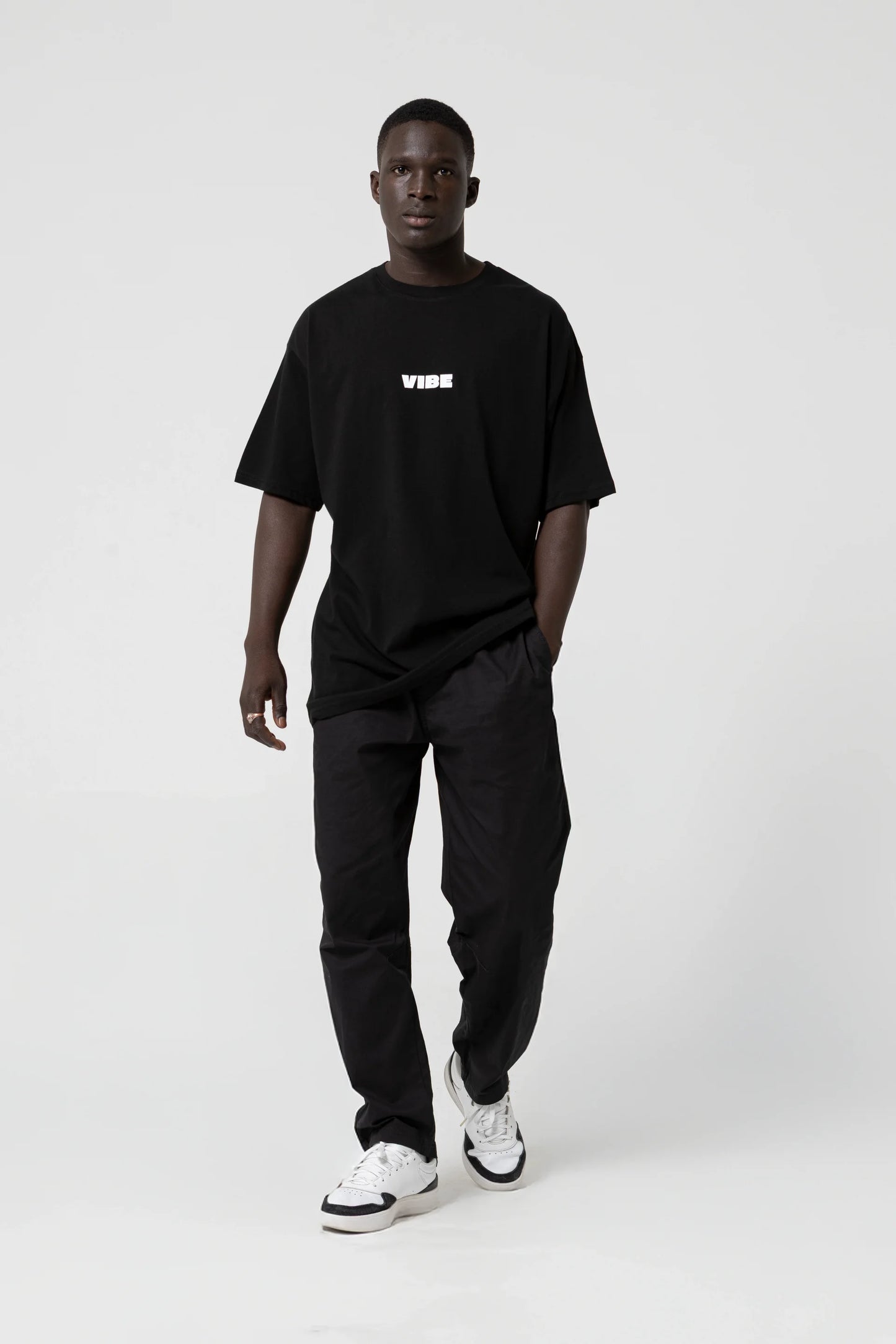 Across The World Oversize Siyah T-Shirt