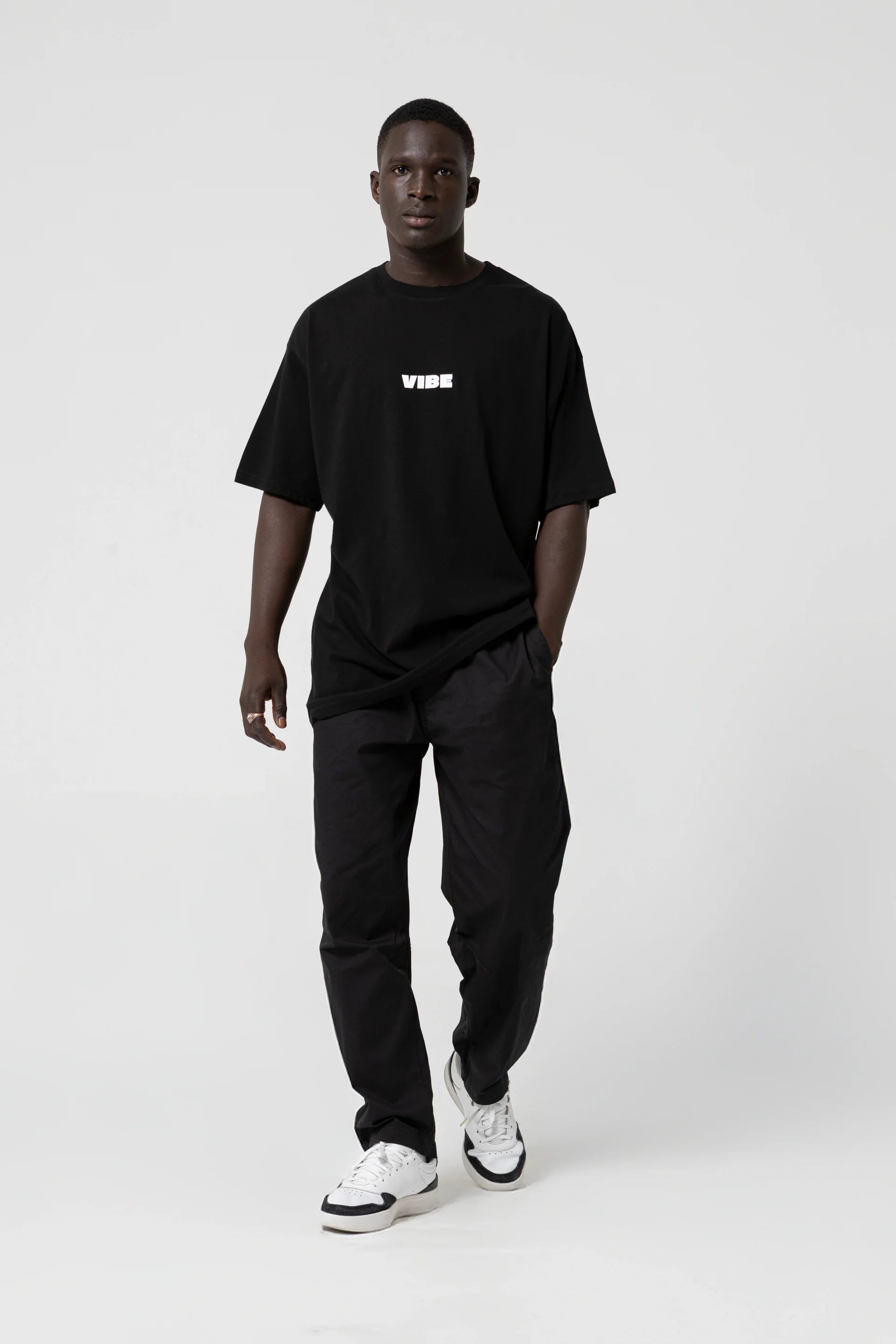 Across The World Oversize Siyah T-Shirt